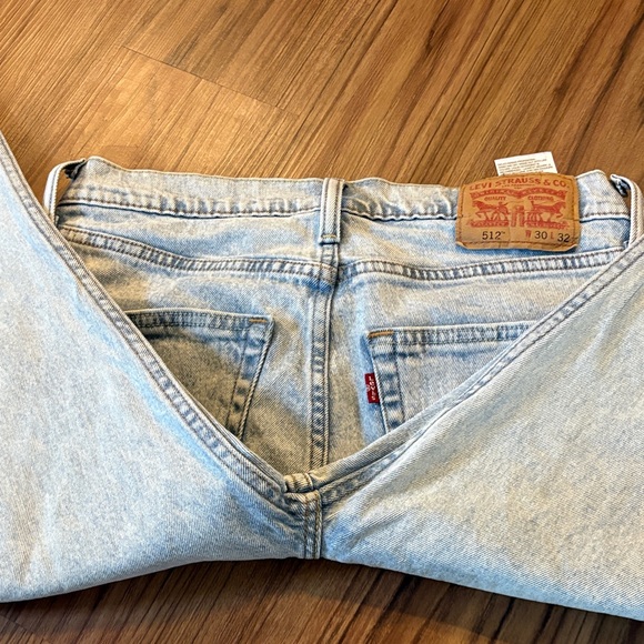 Levi's Classic Light Blue Straight Jeans - Picture 4 of 6